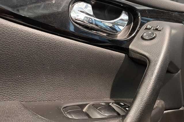 Nissan Qashqai Tekna, Skinn, Navi, El-Sete, 360-kamera++