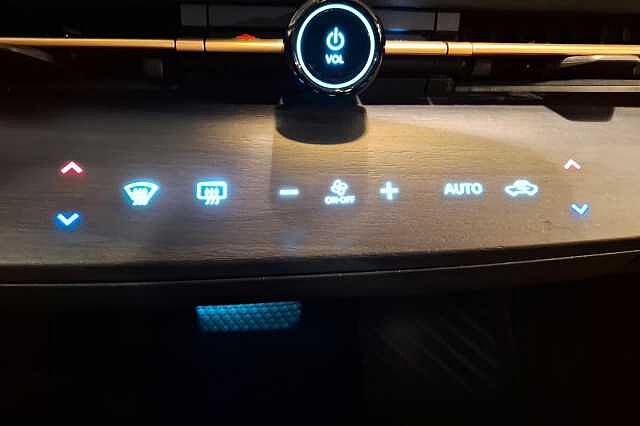 Nissan Ariya EVOLVE, e-4ORCE, Panorama, HUD, Matrix+++